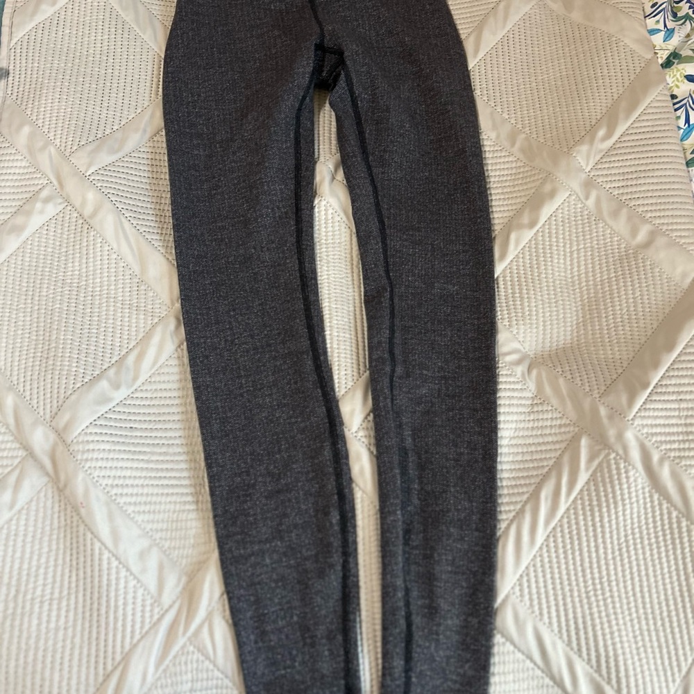 Lululemon Speed Up High-Rise Tight 28" - Grey - Size 4 - Picture 4 of 6